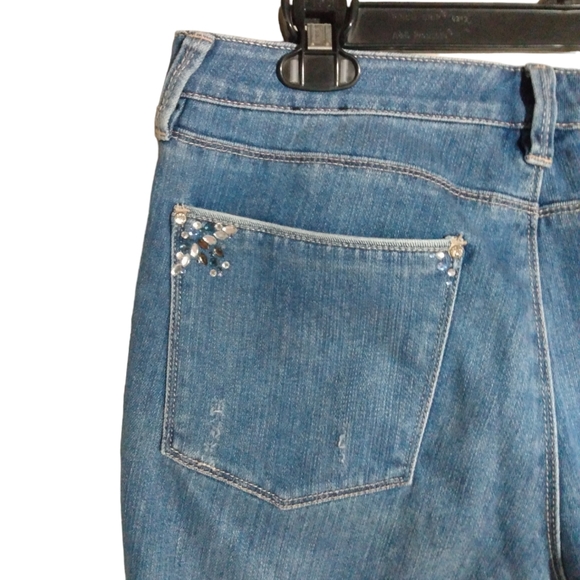 White House Black Market Distressed Jeweled Girlfriend Jeans Size 8 - Picture 8 of 15